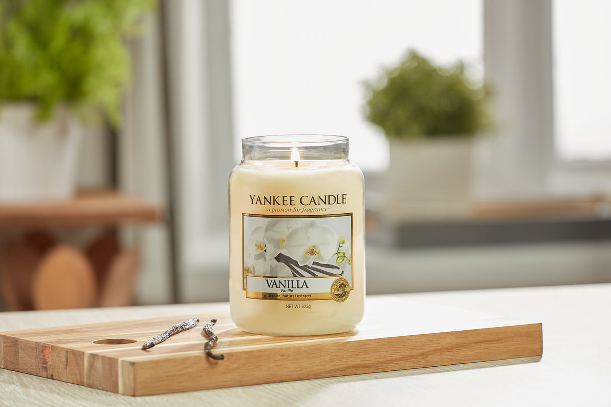 VANILLA -Yankee Candle- Giara Grande – Candle With Care