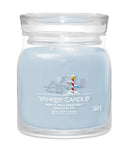 NORTH POLE HIDEAWAY -Signature - Yankee Candle- Giara Media - PASSPORT TO THE HOLIDAYS
