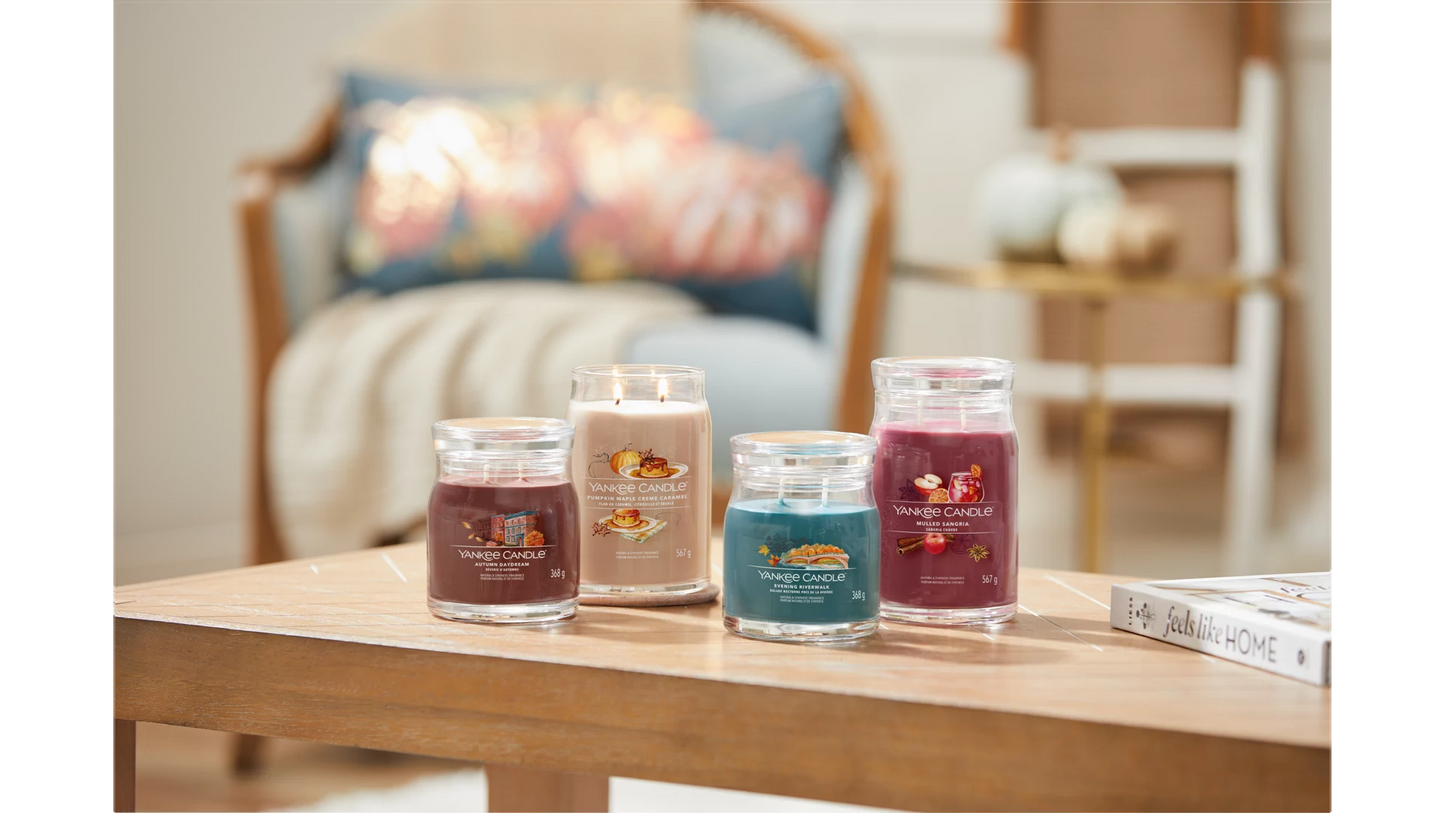 AUTUMN DAYDREAM -Yankee Candle- Giara Media - SIGNATURE - DAYDREAMING OF AUTUMN