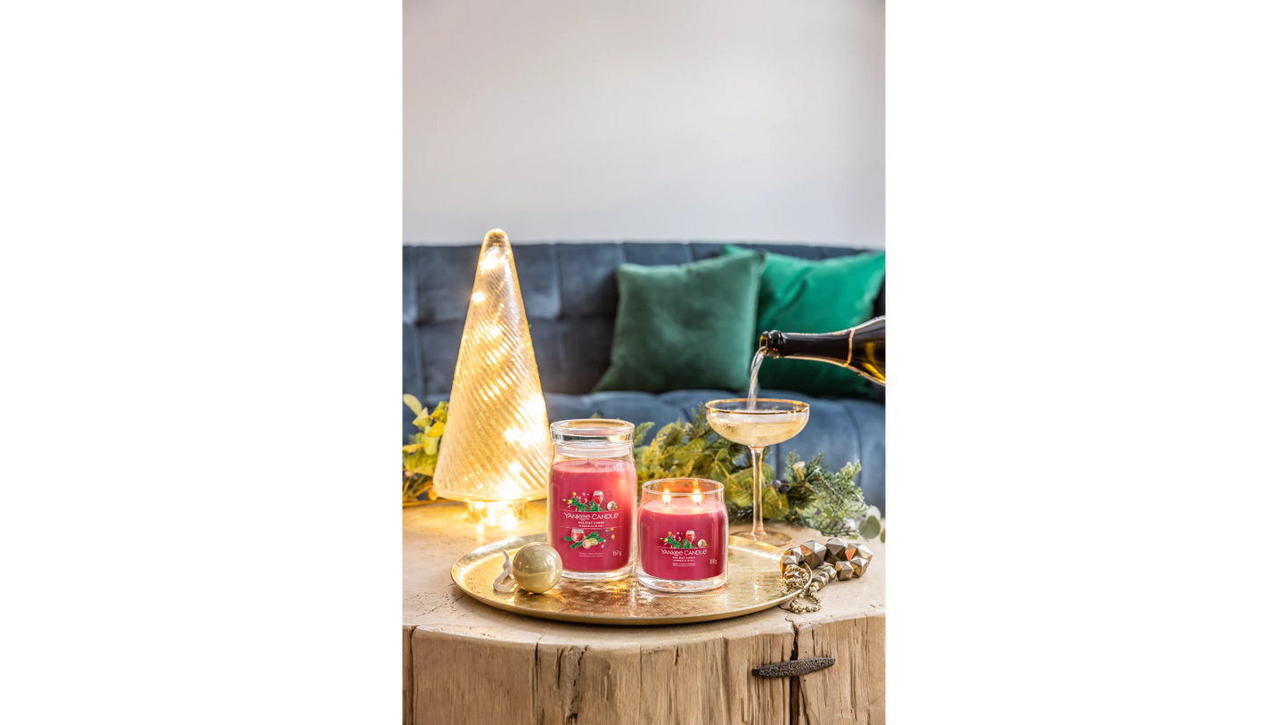 HOLIDAY CHEER -Signature - Yankee Candle- Giara Media - NATALE