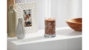 PRALINE & BIRCH - Candela Tumbler Grande - Signature - Yankee Candle