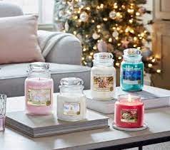 CALENDARIO DELL'AVVENTO A LIBRO - Yankee Candle - Confezione Regalo  Snow Globe Wonderland